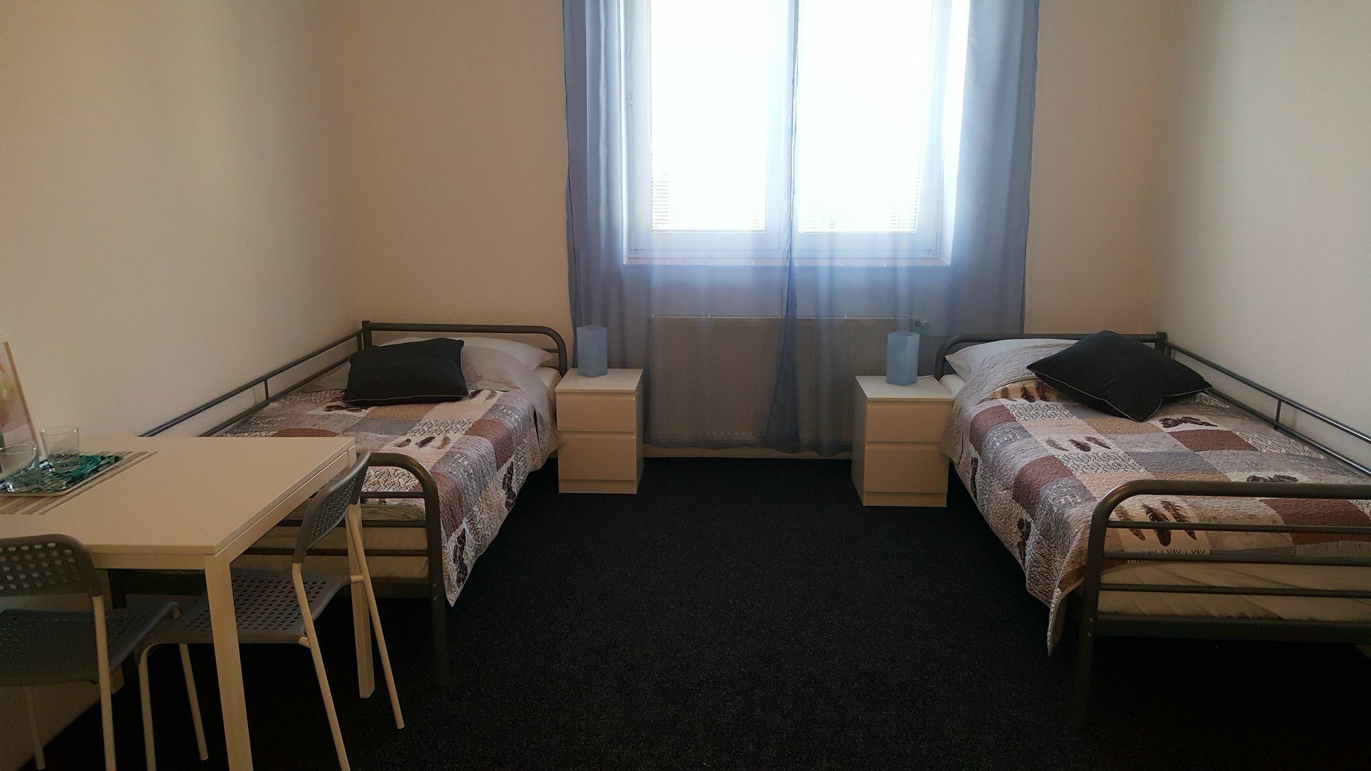 Penzion Arti Prag Exteriör bild